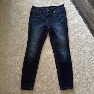 Worn Once! WHBM Everyday Soft Super Skinny Ankle Jeans. Size: 4S
